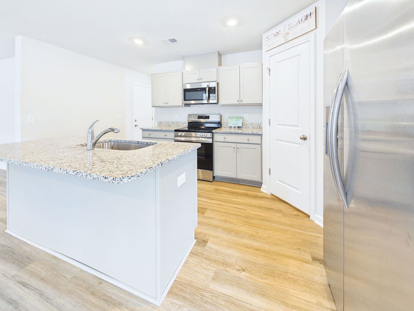 7047 Woodline Drive SW 6 of 34