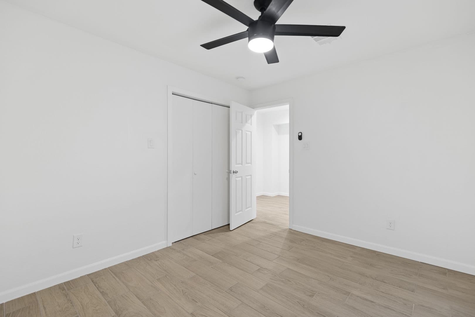 Updated 3 Bed / 2 Bath Two-Level Home with Granite Counters and Fenced Yard in Dallas 23 of 24