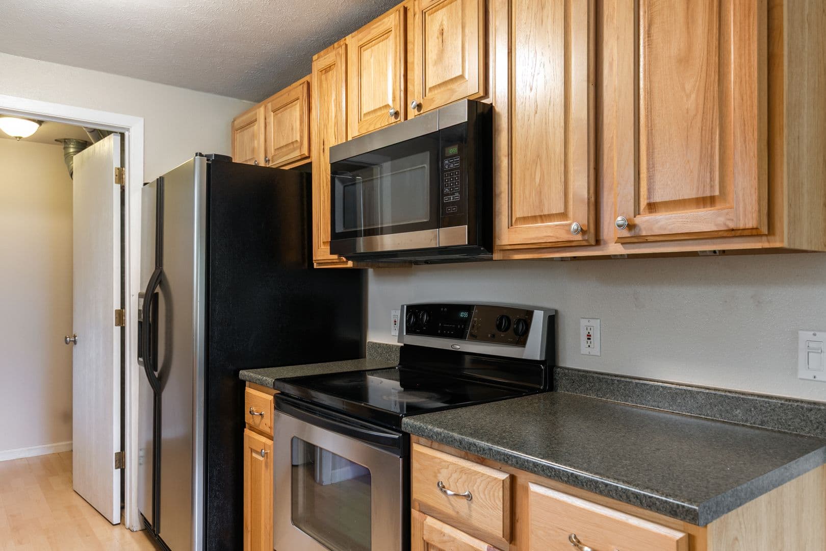 3406 Avon Ct 3 of 26