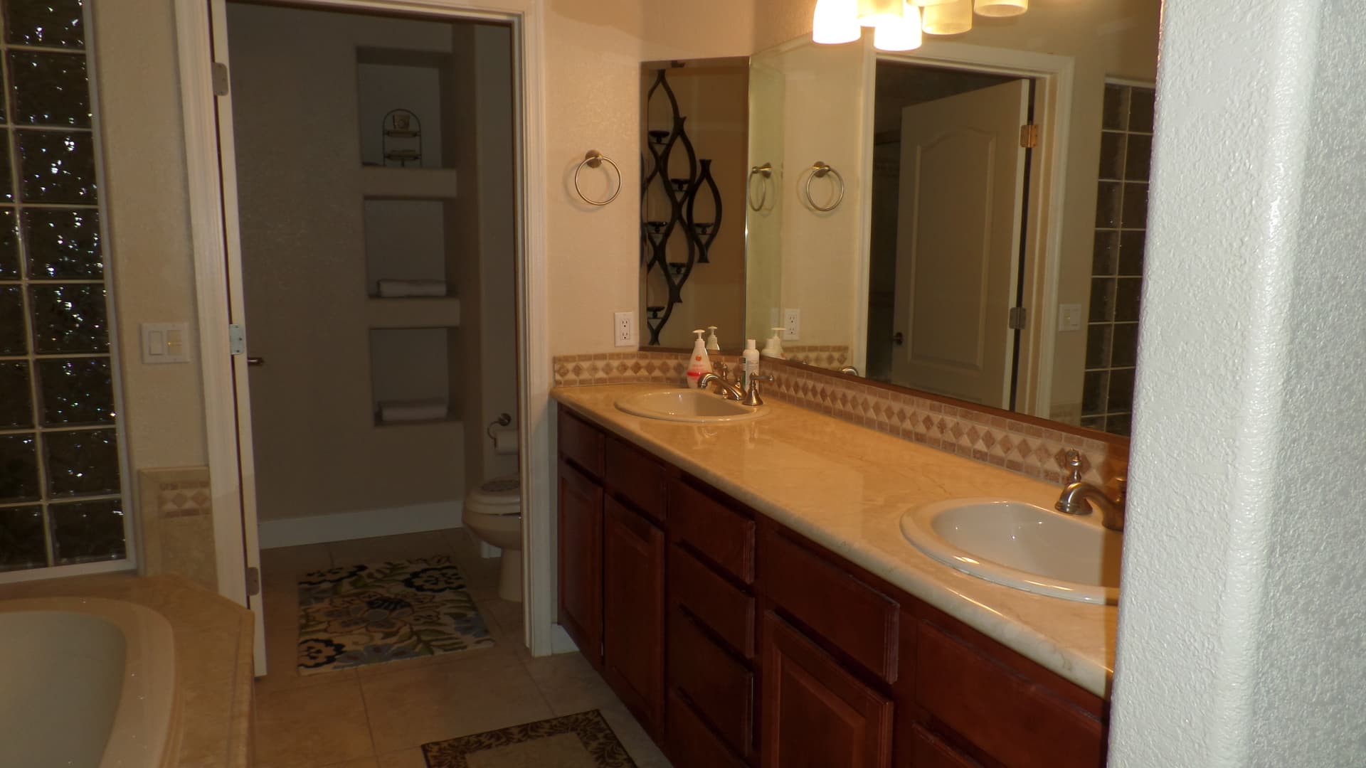 211 Moser Ave Unit R6,- SEASONAL RENTAL 9 of 30