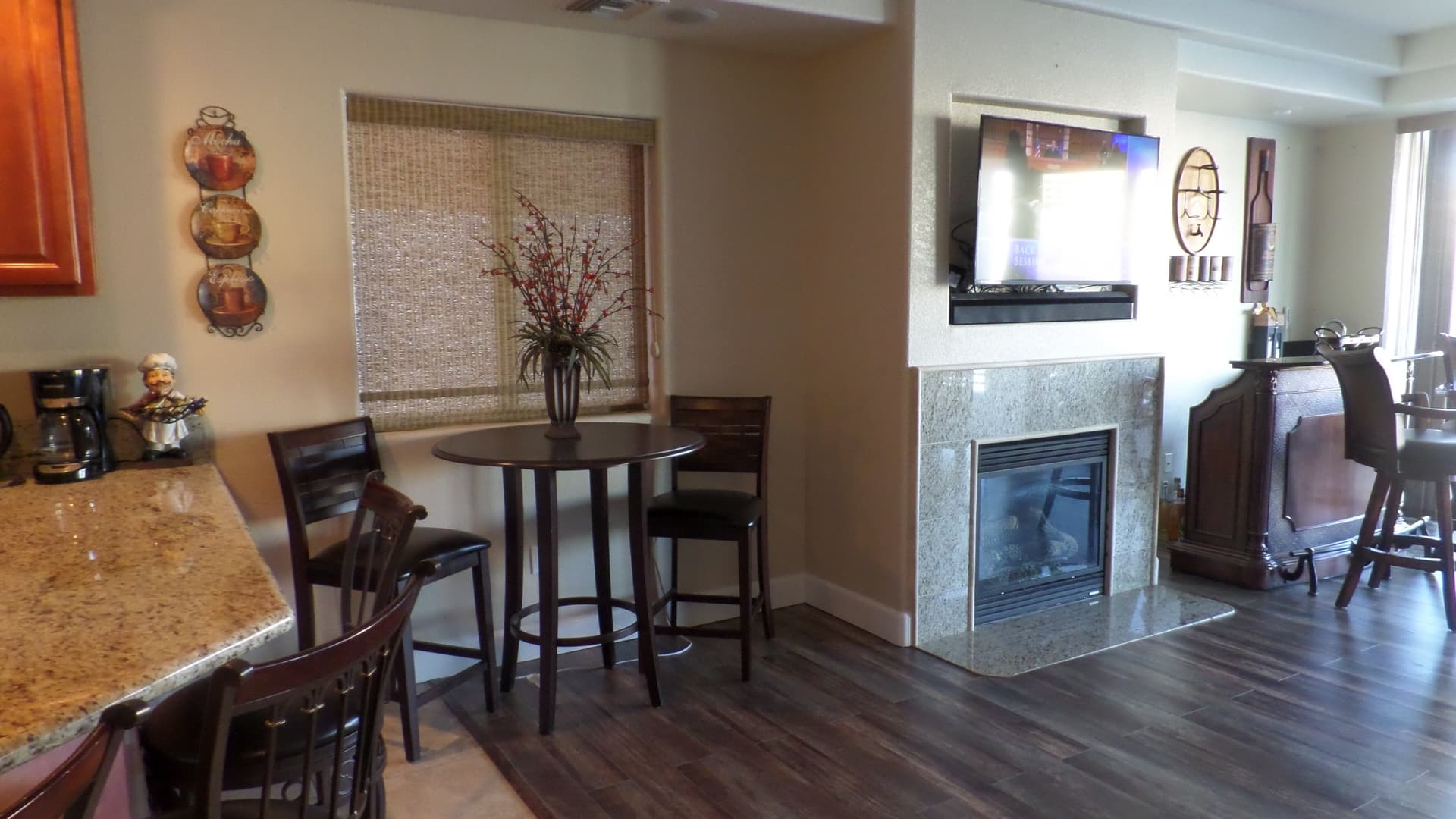 211 Moser Ave Unit R6,- SEASONAL RENTAL 5 of 30
