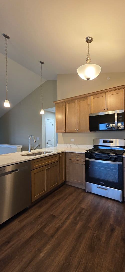 Douglas Fir-2Br/2Ba Rental Home-2nd Floor 8 of 8