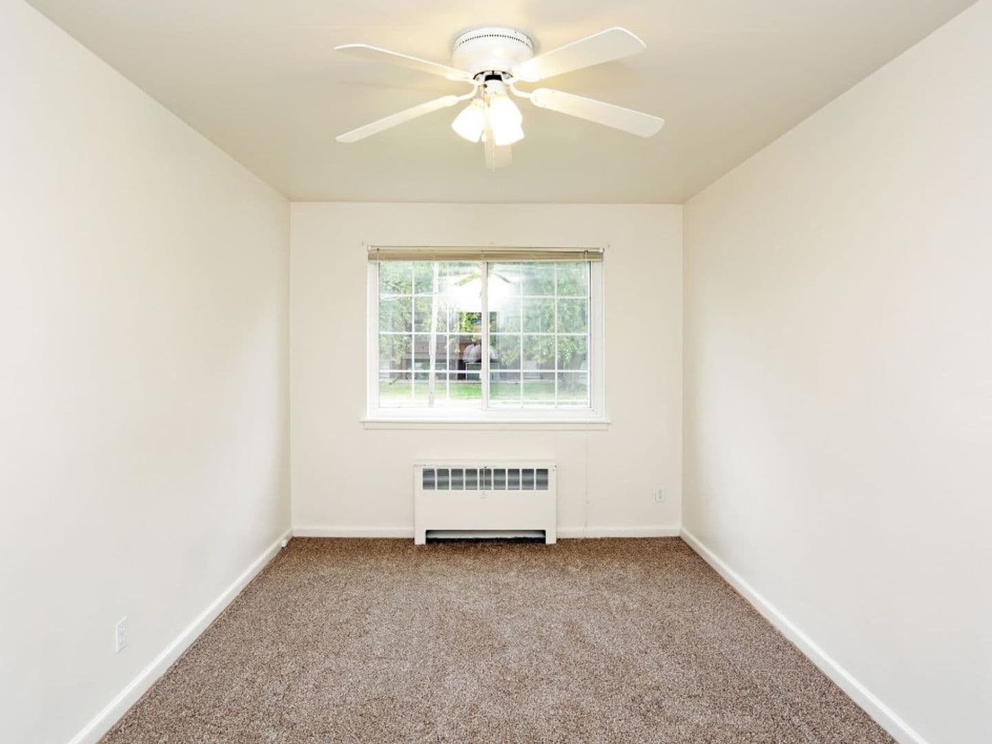 Franklin Court Apartments 4 of 17