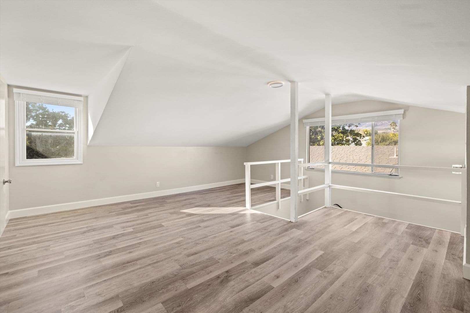 504 Consuelo Drive 22 of 27