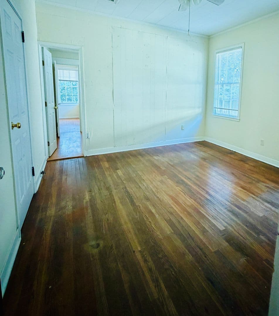 Louisiana Avenue 6 of 13