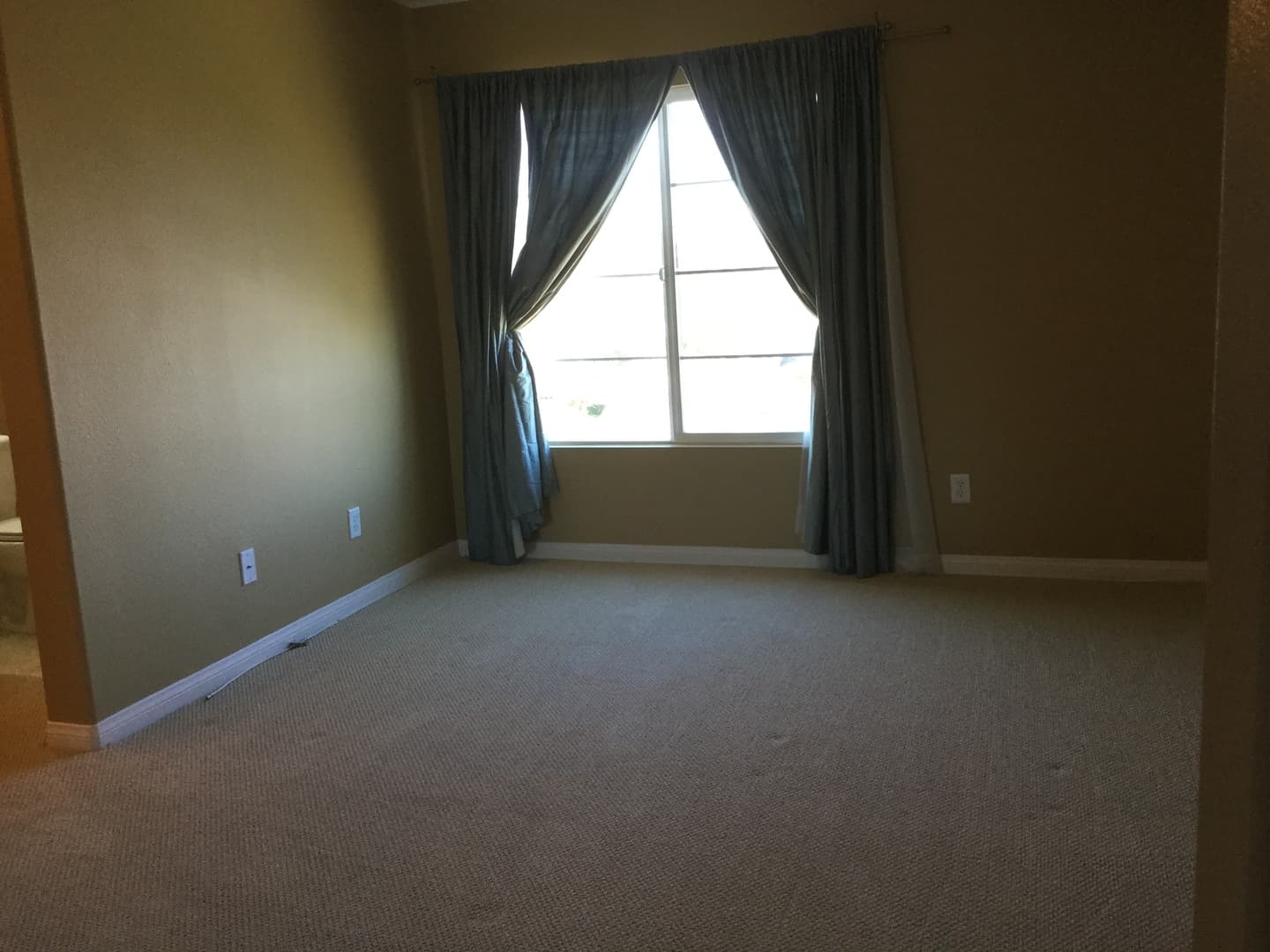 Laroda Ln 10 of 15