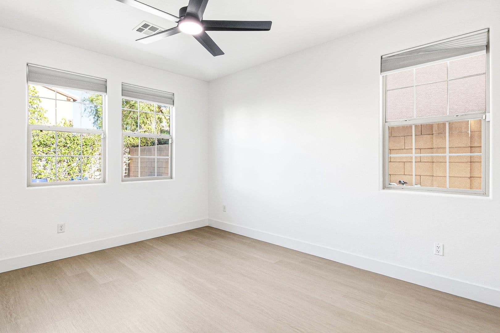 N-2182 Trivero St Henderson, Nv 89044 18 of 49