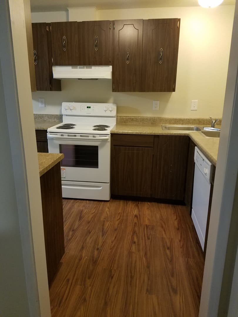 Colonial Park Apts., LLC 2 of 8
