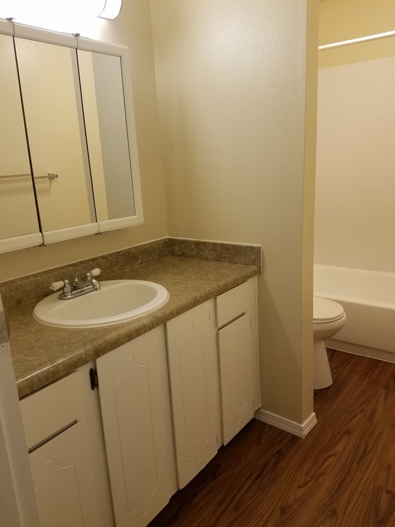 Colonial Park Apts., LLC 5 of 8