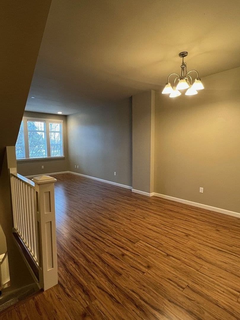 Red Leaf Townhomes/Dobbin Plays, LLC 10 of 27