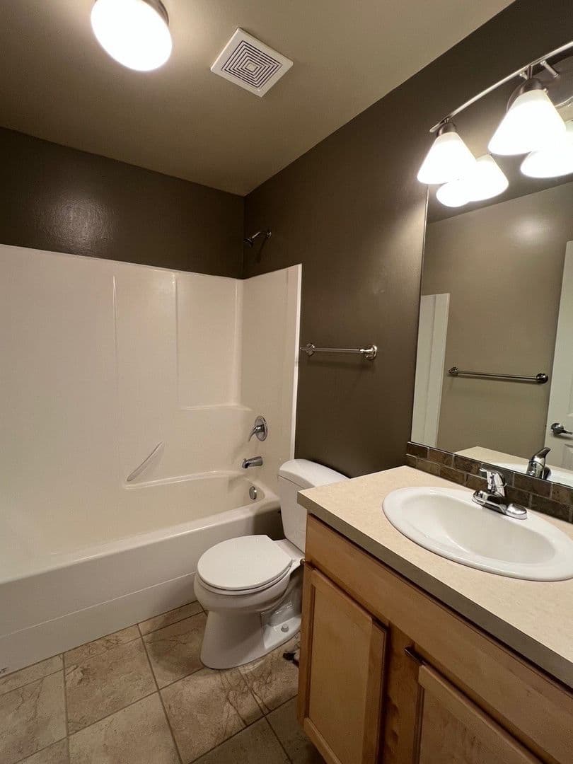 Red Leaf Townhomes/Dobbin Plays, LLC 21 of 27