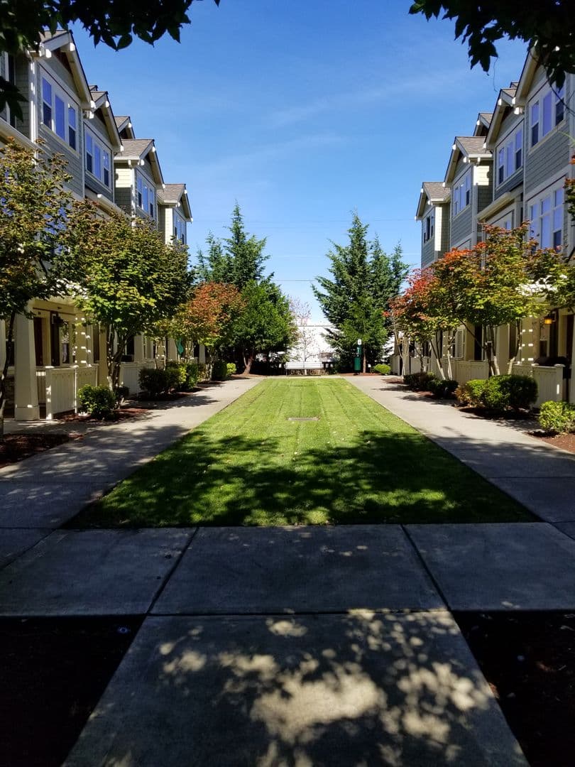 Red Leaf Townhomes/Dobbin Plays, LLC 30 of 30