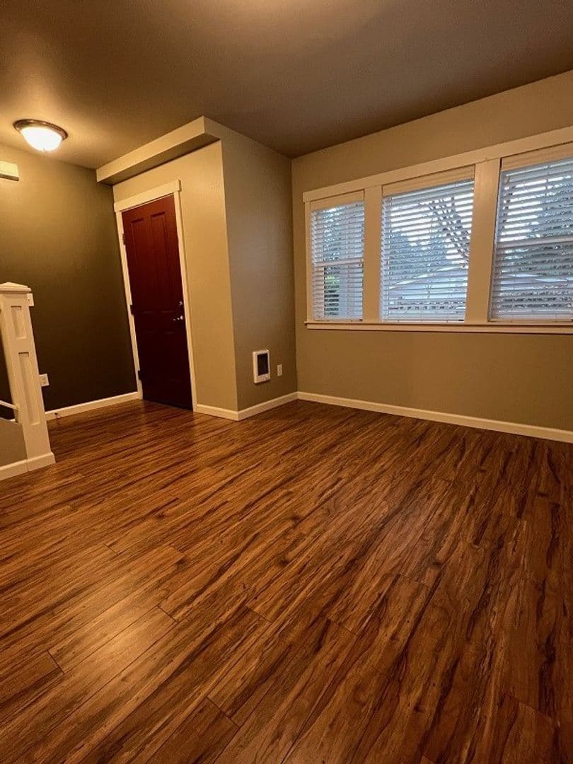 Red Leaf Townhomes/Dobbin Plays, LLC 3 of 27