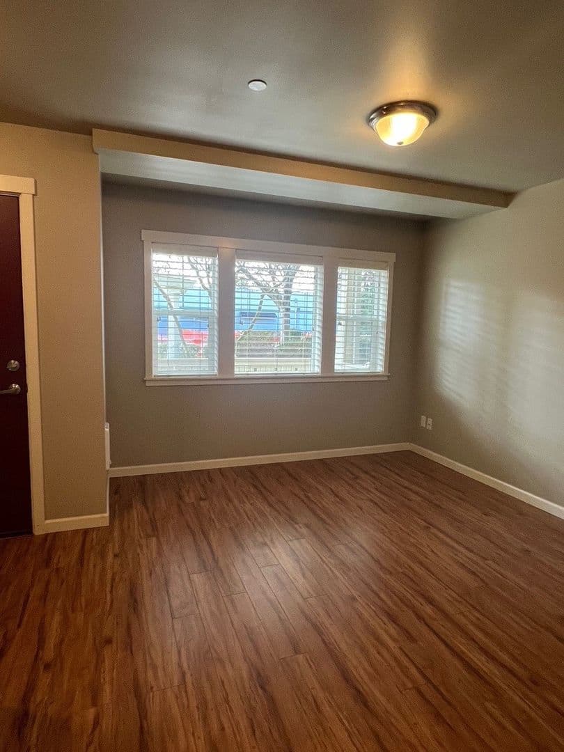 Red Leaf Townhomes/Dobbin Plays, LLC 4 of 29