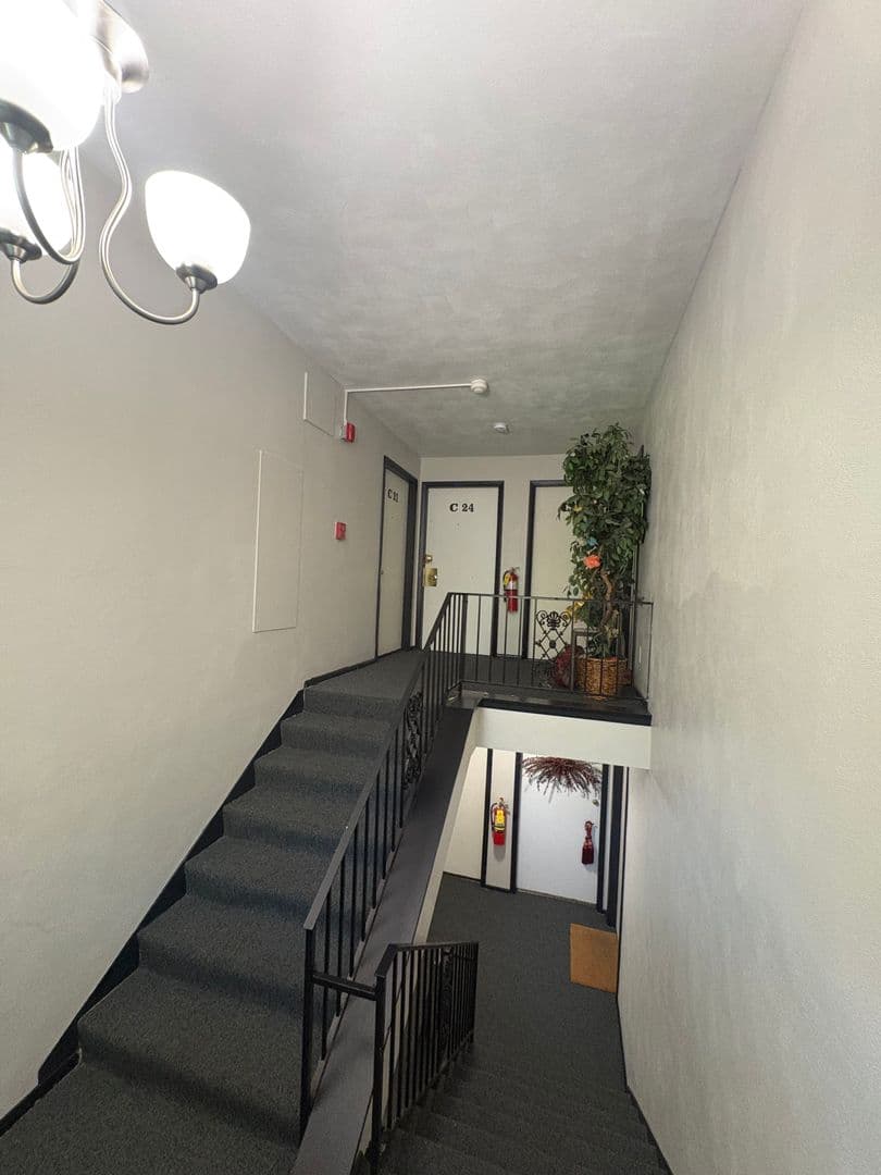 Peoria Place Apartments 3 of 11
