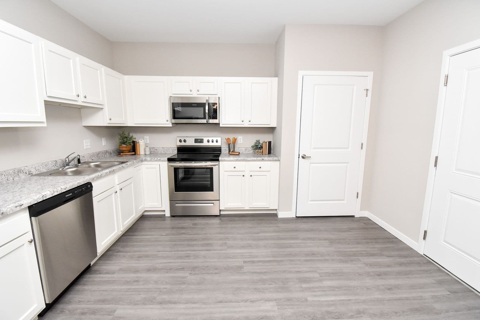 Cypress Ridge Apartments 3 of 8