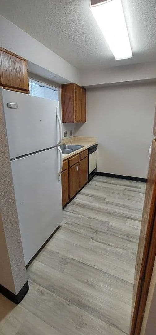 936 24th Street 3 of 7