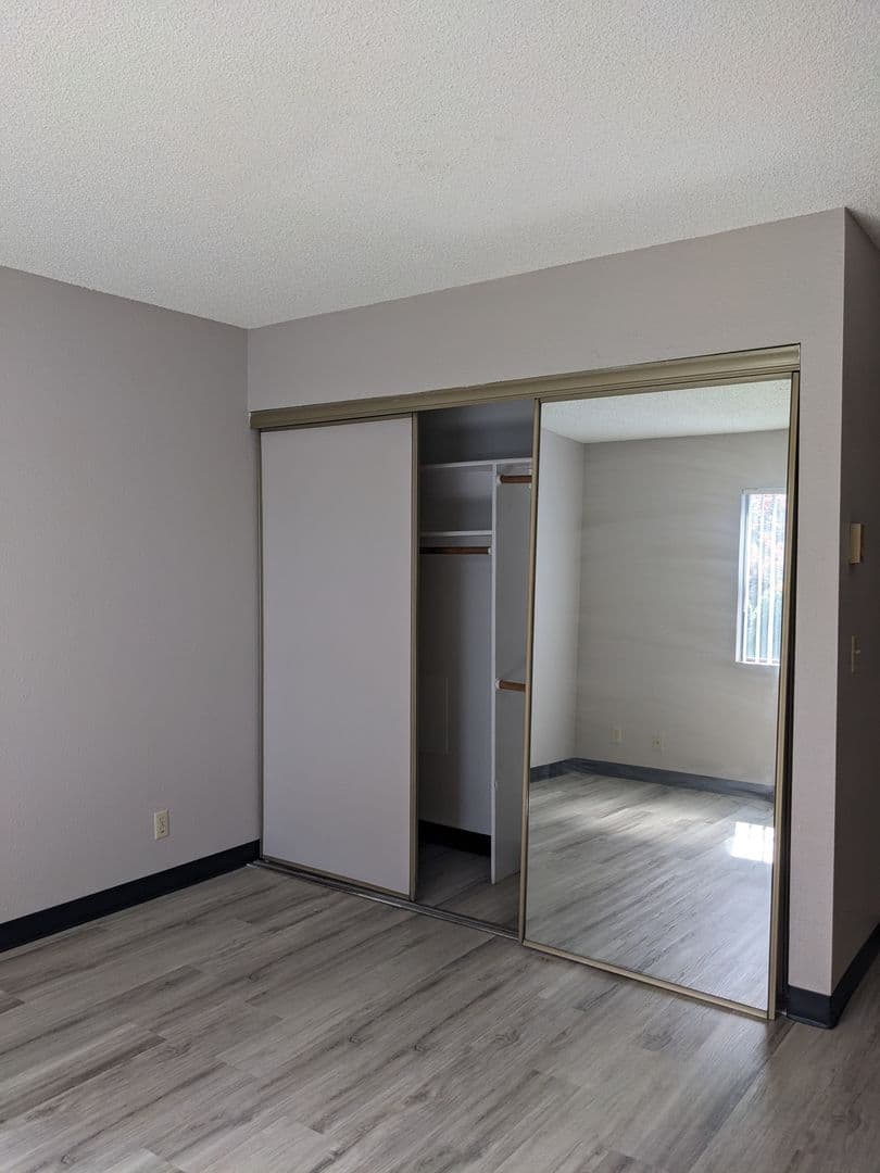 936 24th Street 6 of 7