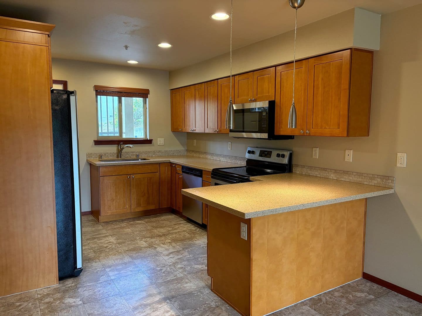 Windsor Place Apartments 2 of 15