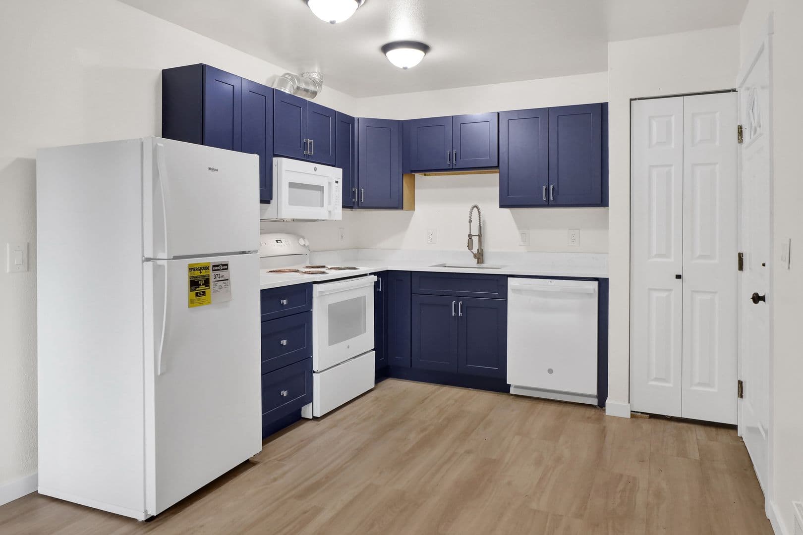 Barkley Suites 3 of 19