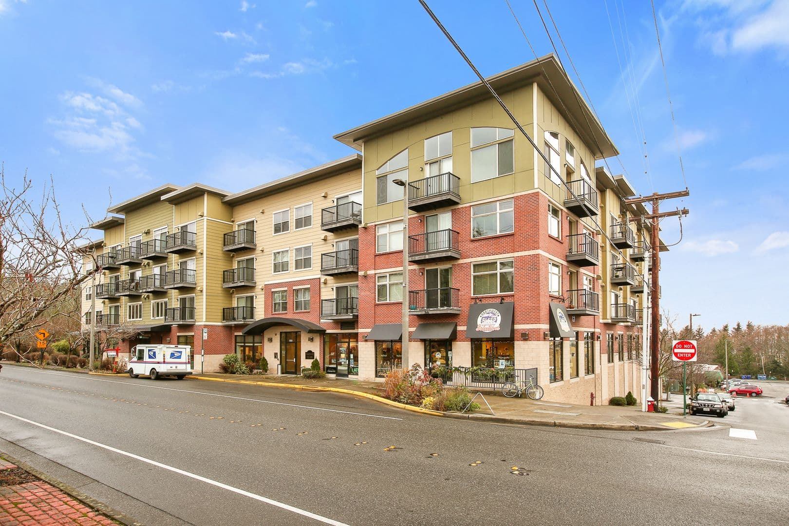 McKenzie Square Apartments 2 of 8
