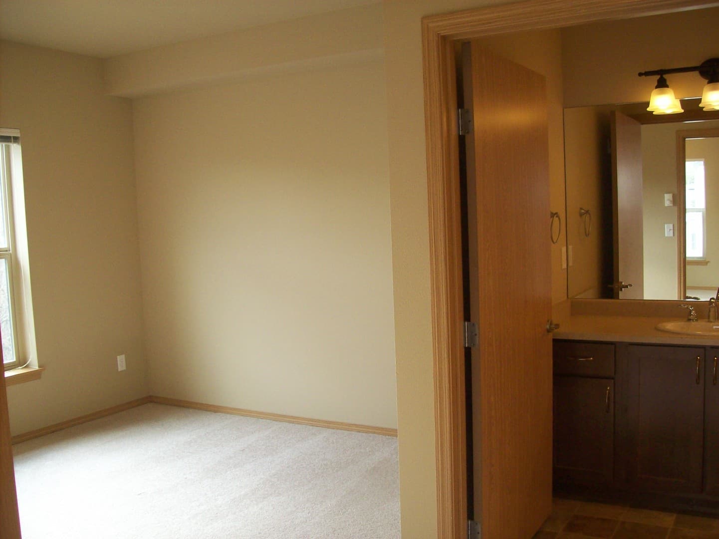 McKenzie Square Apartments 7 of 10