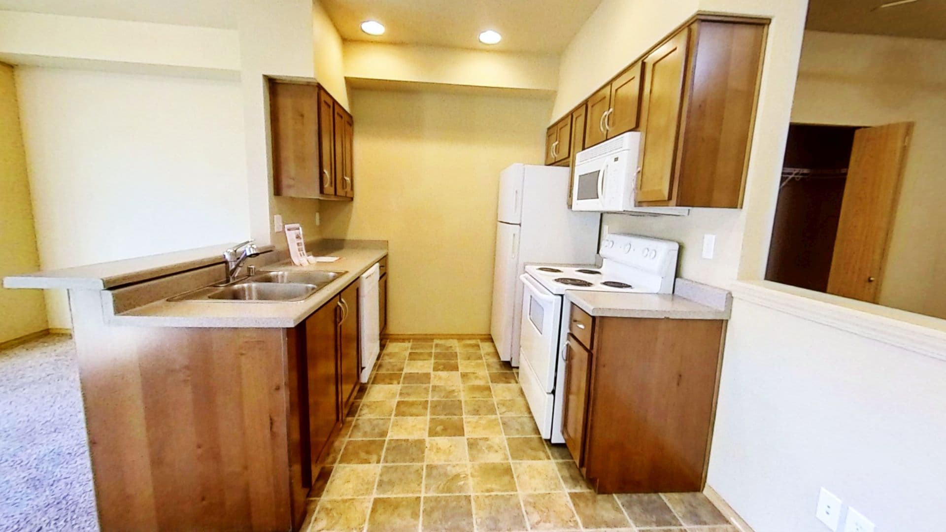 McKenzie Square Apartments 3 of 16