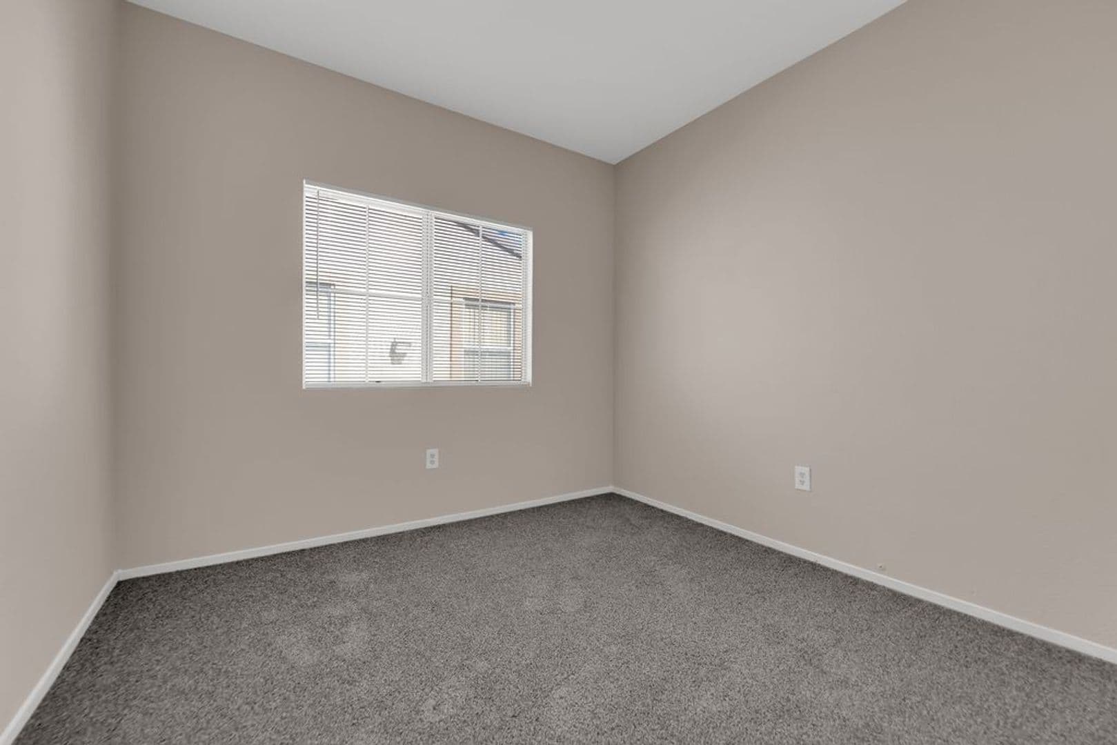 3400 Cabana Drive Unit 2106 4 of 23