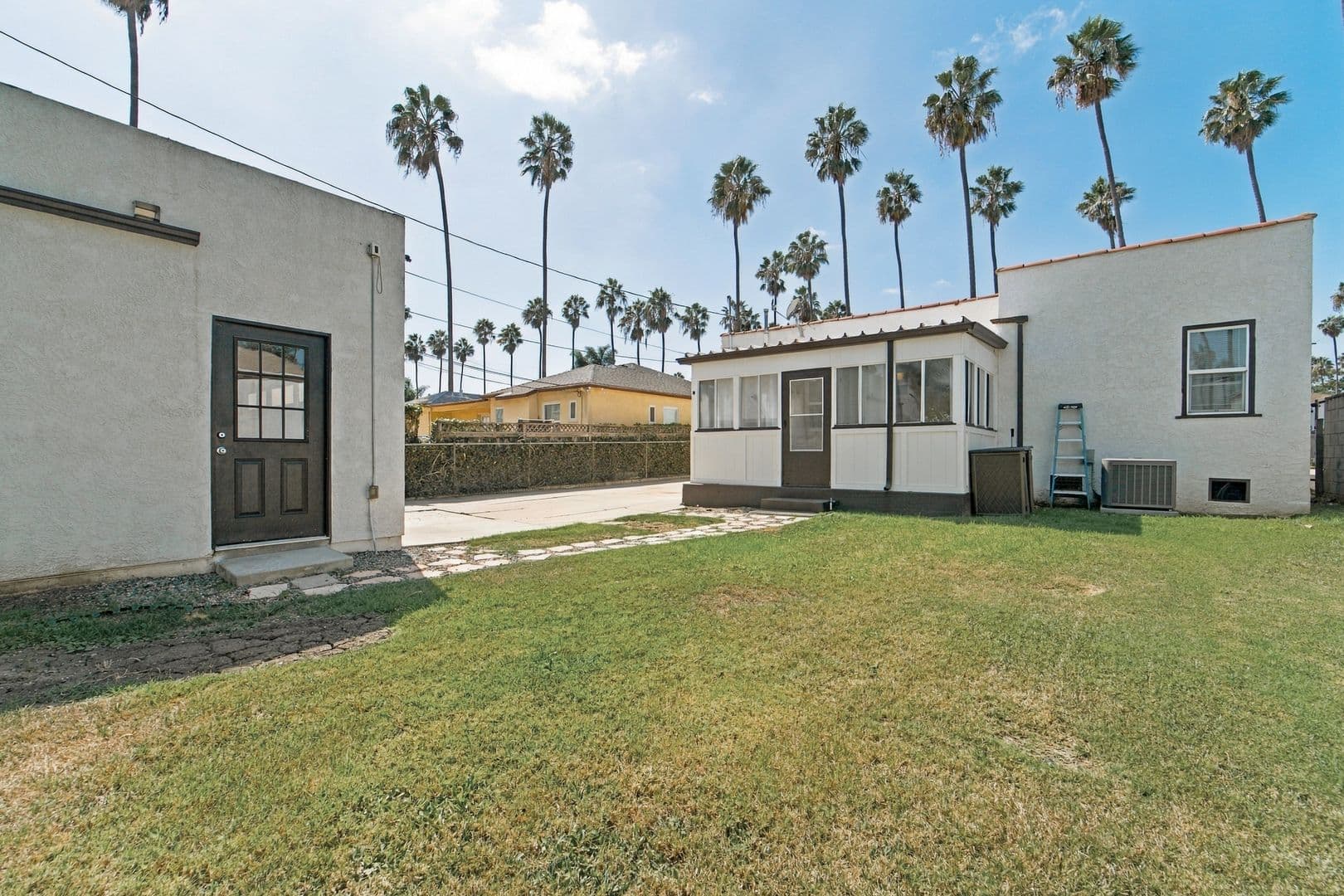 5616 S. Rimpau Blvd 28 of 31