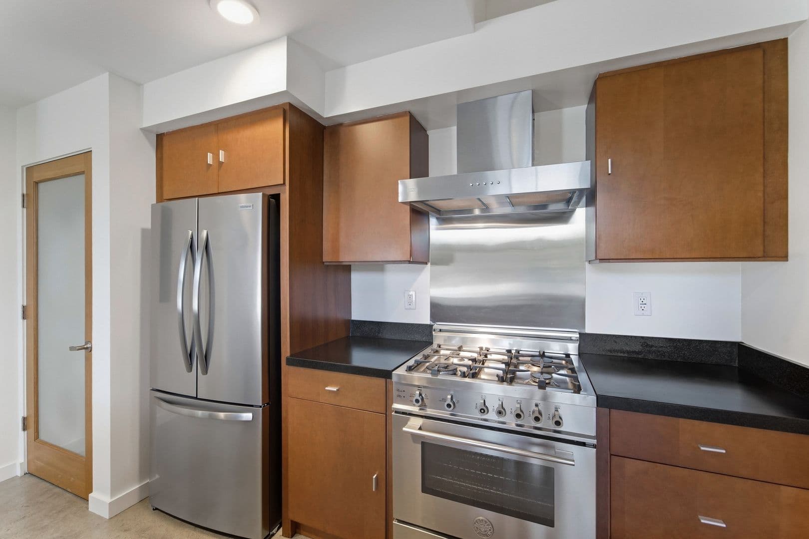 1120 N El Centro Ave #2 9 of 21