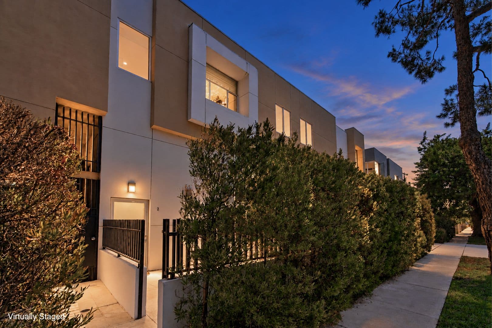 1120 N El Centro Ave #2 2 of 21