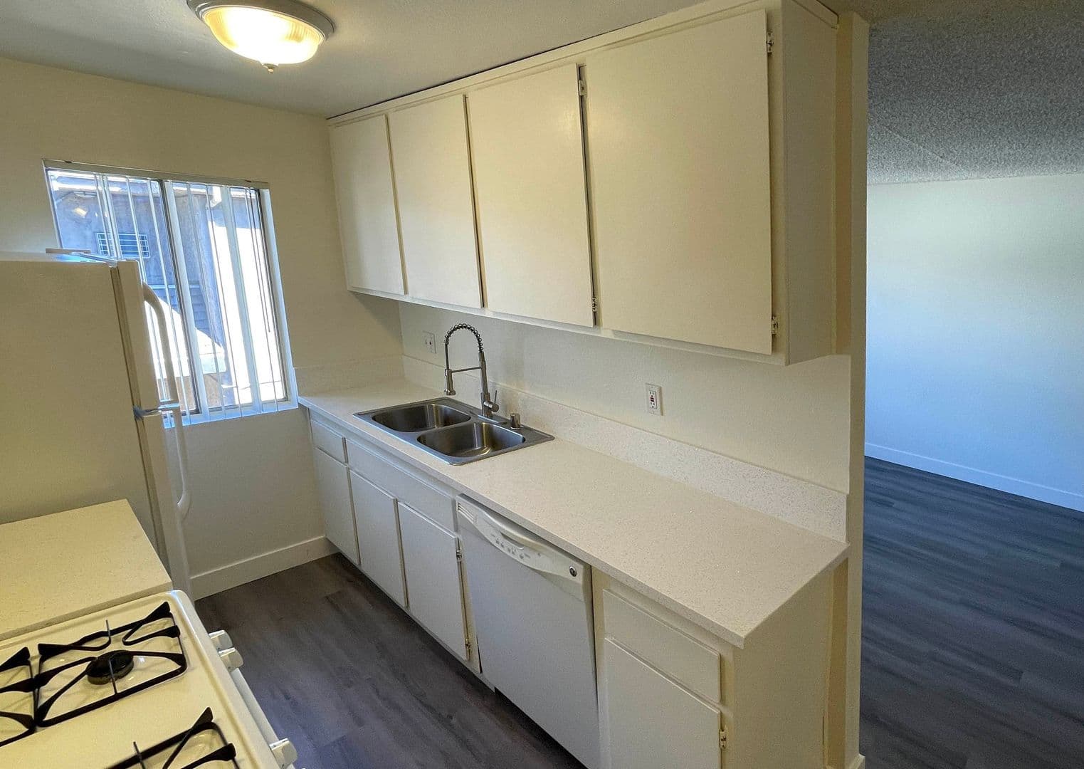 Lee Partnership - 11955 Weddington St (21194) 13 of 32