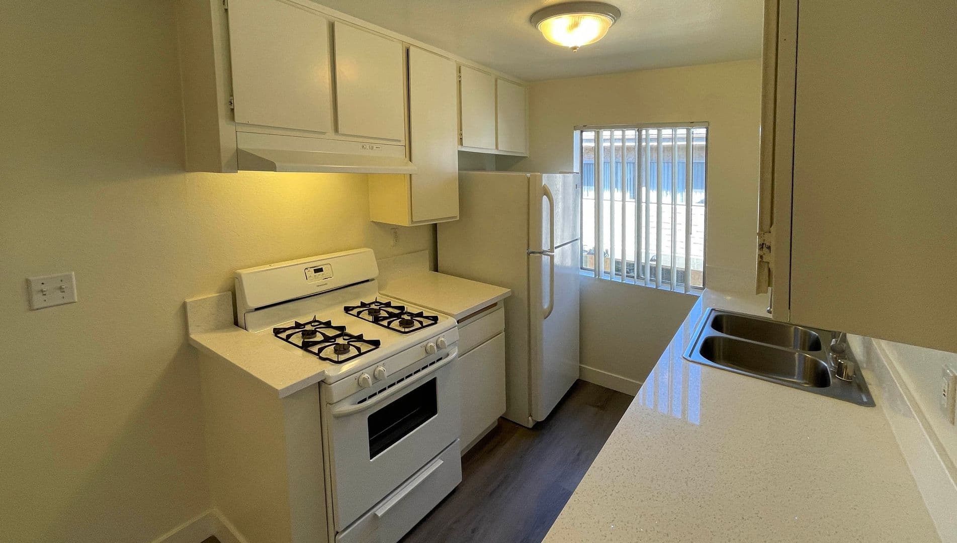 Lee Partnership - 11955 Weddington St (21194) 11 of 32