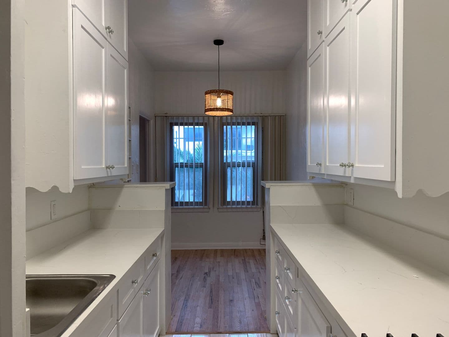 369 North Spaulding Avenue (6600) 19 of 20
