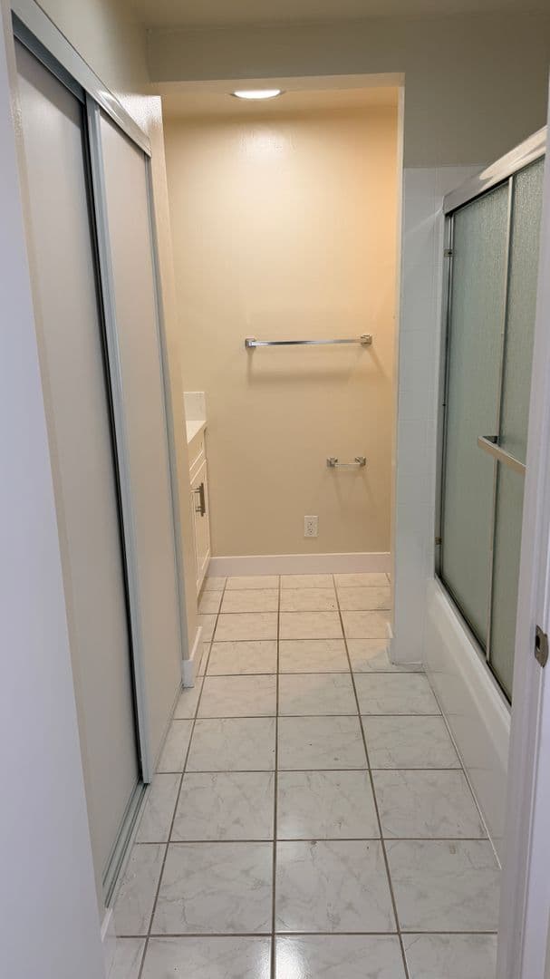8608 Foothill Blvd (z1450.28) 7 of 13