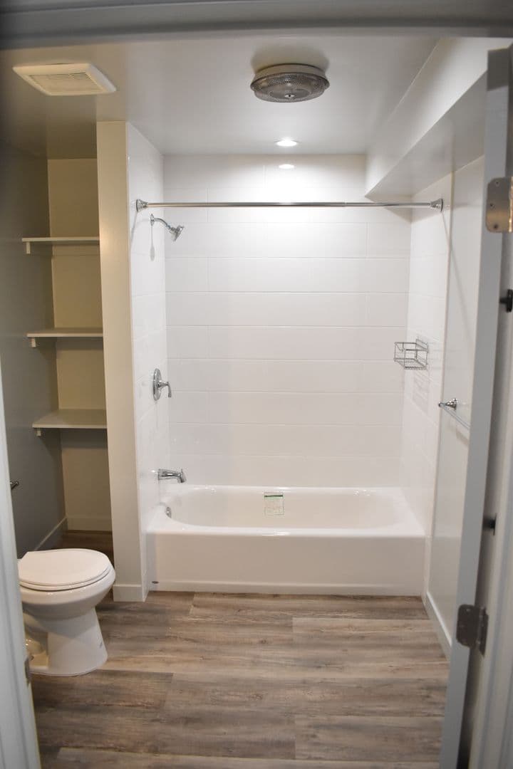 Lee Partnership - 11955 Weddington St (21194) 7 of 11