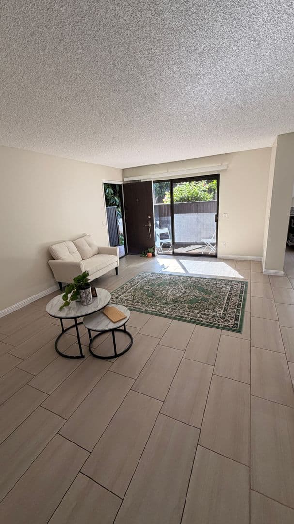 8608 Foothill Blvd (z1450.28) 12 of 16