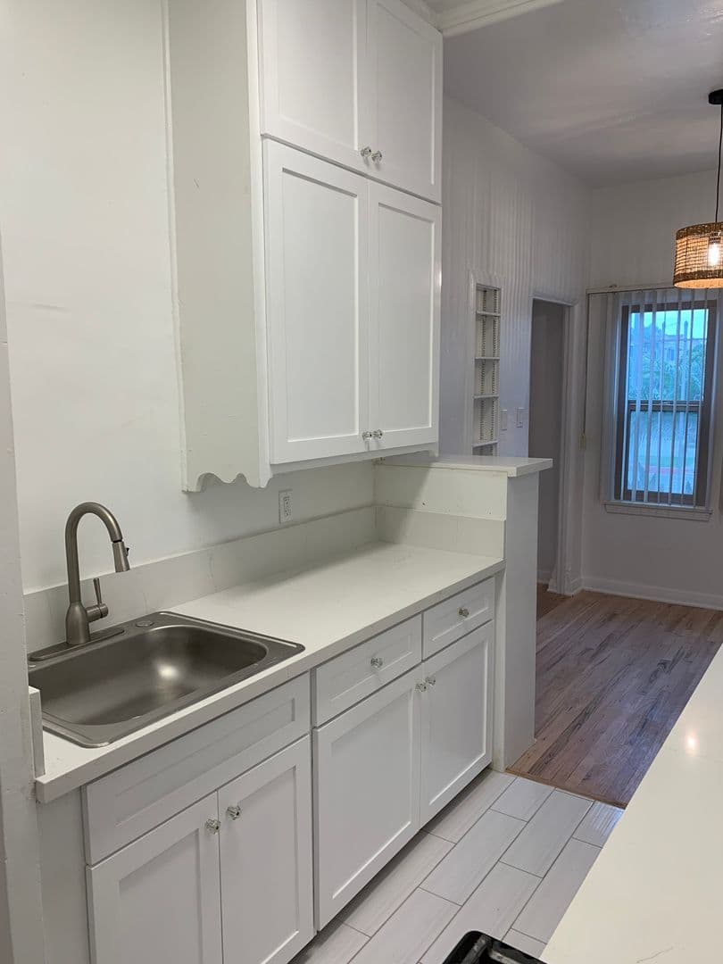 369 North Spaulding Avenue (6600) 17 of 20