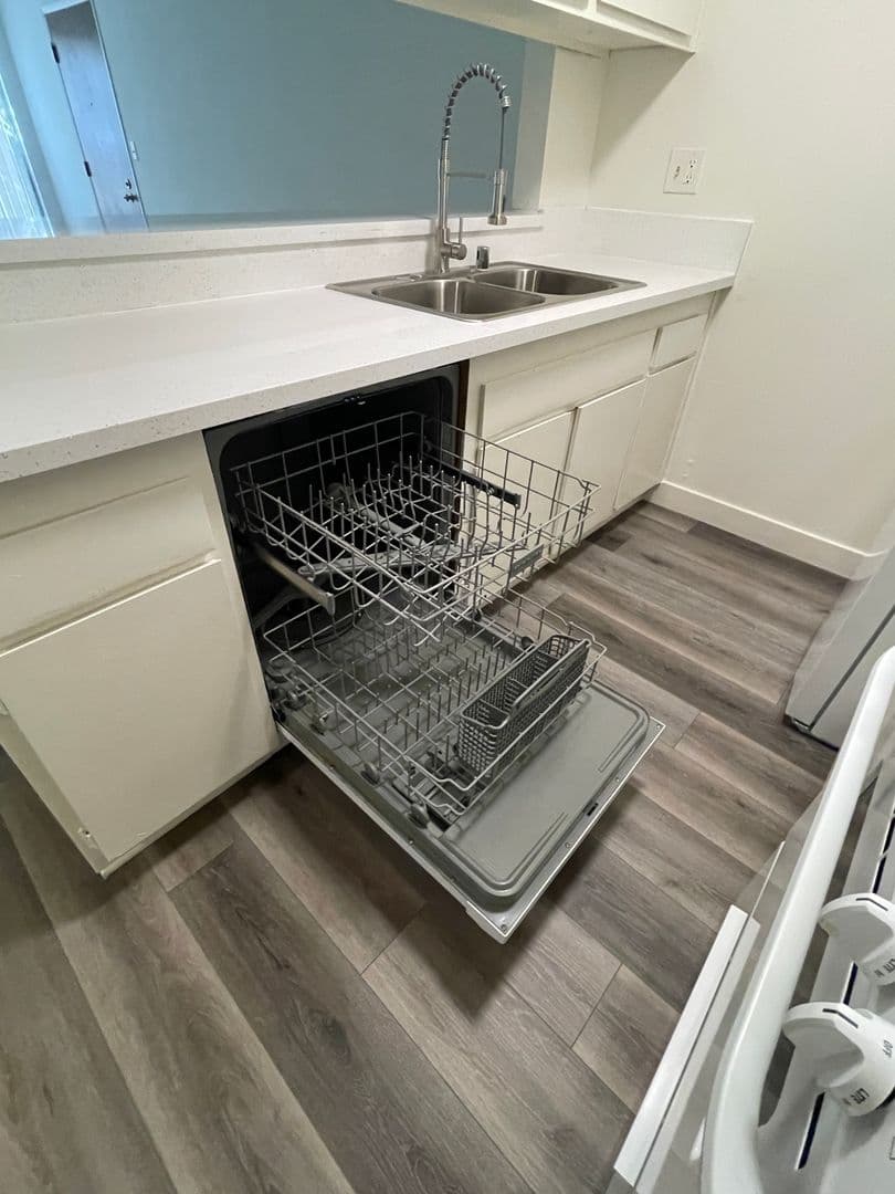 Lee Partnership - 11955 Weddington St (21194) 14 of 27