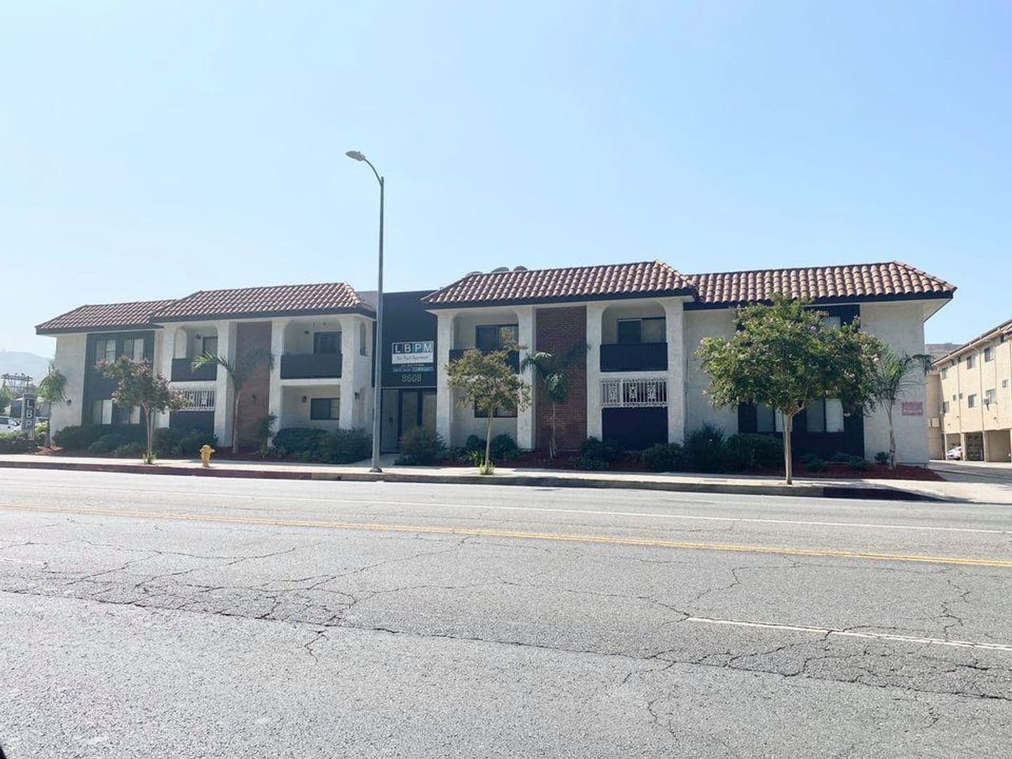 8608 Foothill Blvd (z1450.28) 13 of 13