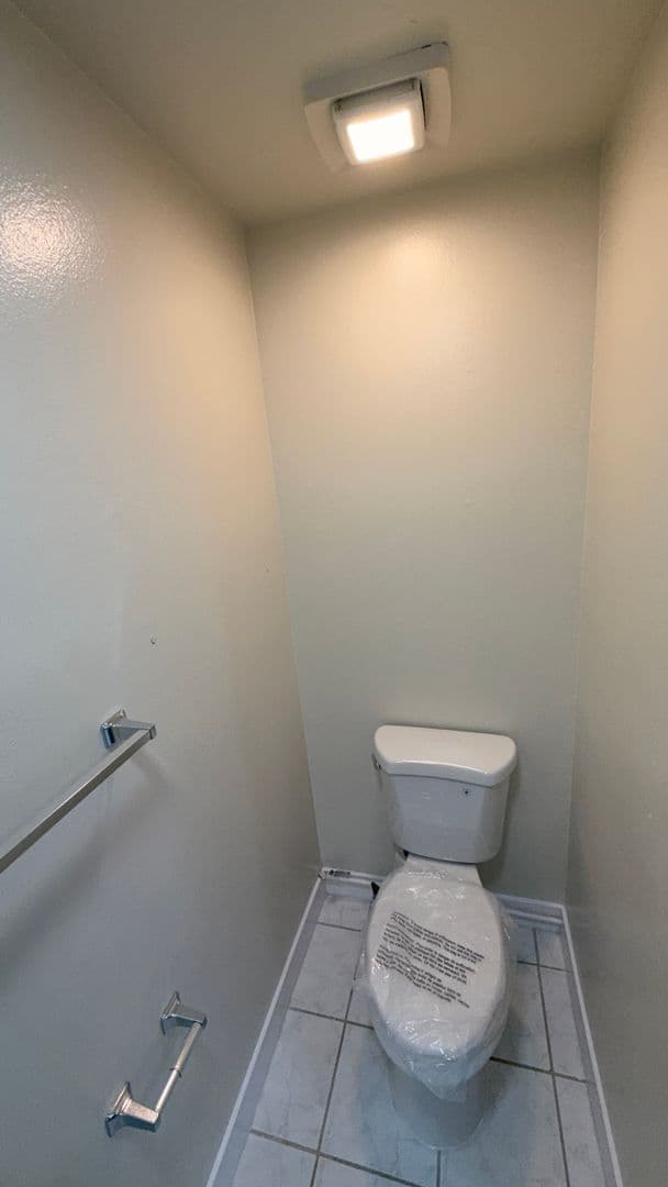 8608 Foothill Blvd (z1450.28) 9 of 13