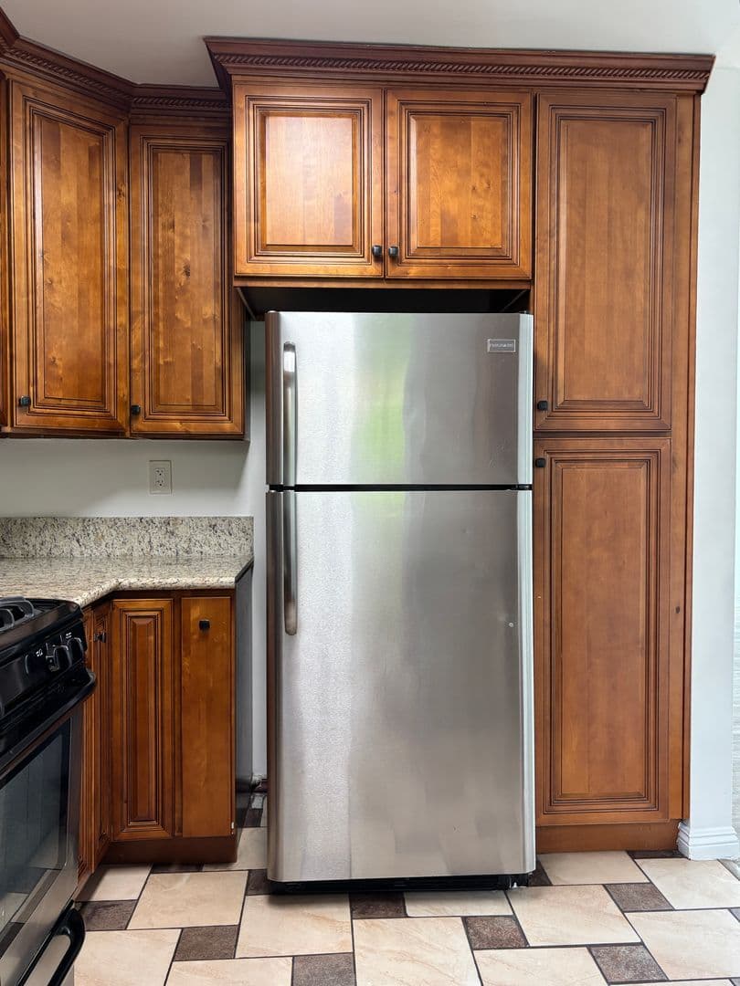 928 South Sherbourne Drive (6605) 23 of 26