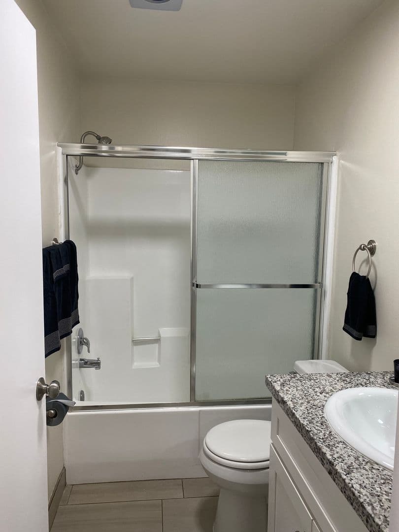 8608 Foothill Blvd (z1450.28) 5 of 16