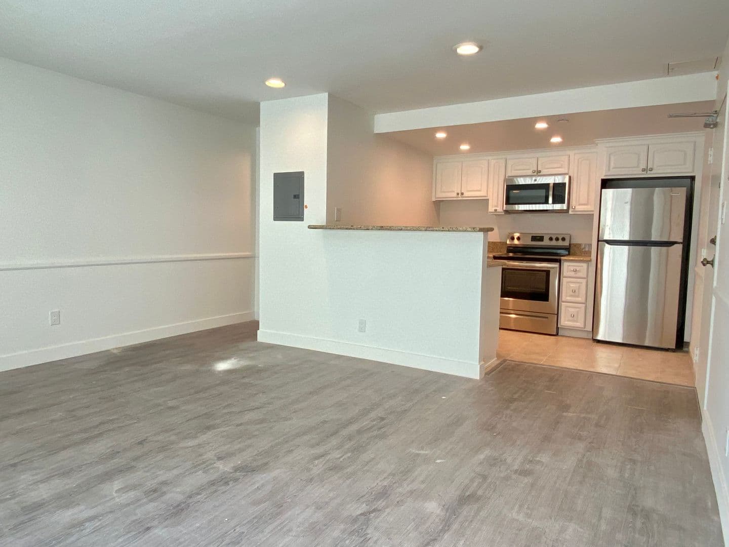 Flores Investment Company, LLC (6595) 3 of 8