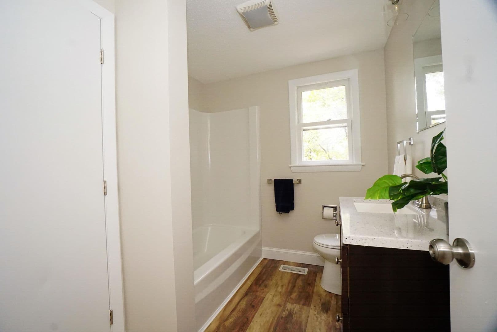 42 Woodfield St 17 of 52