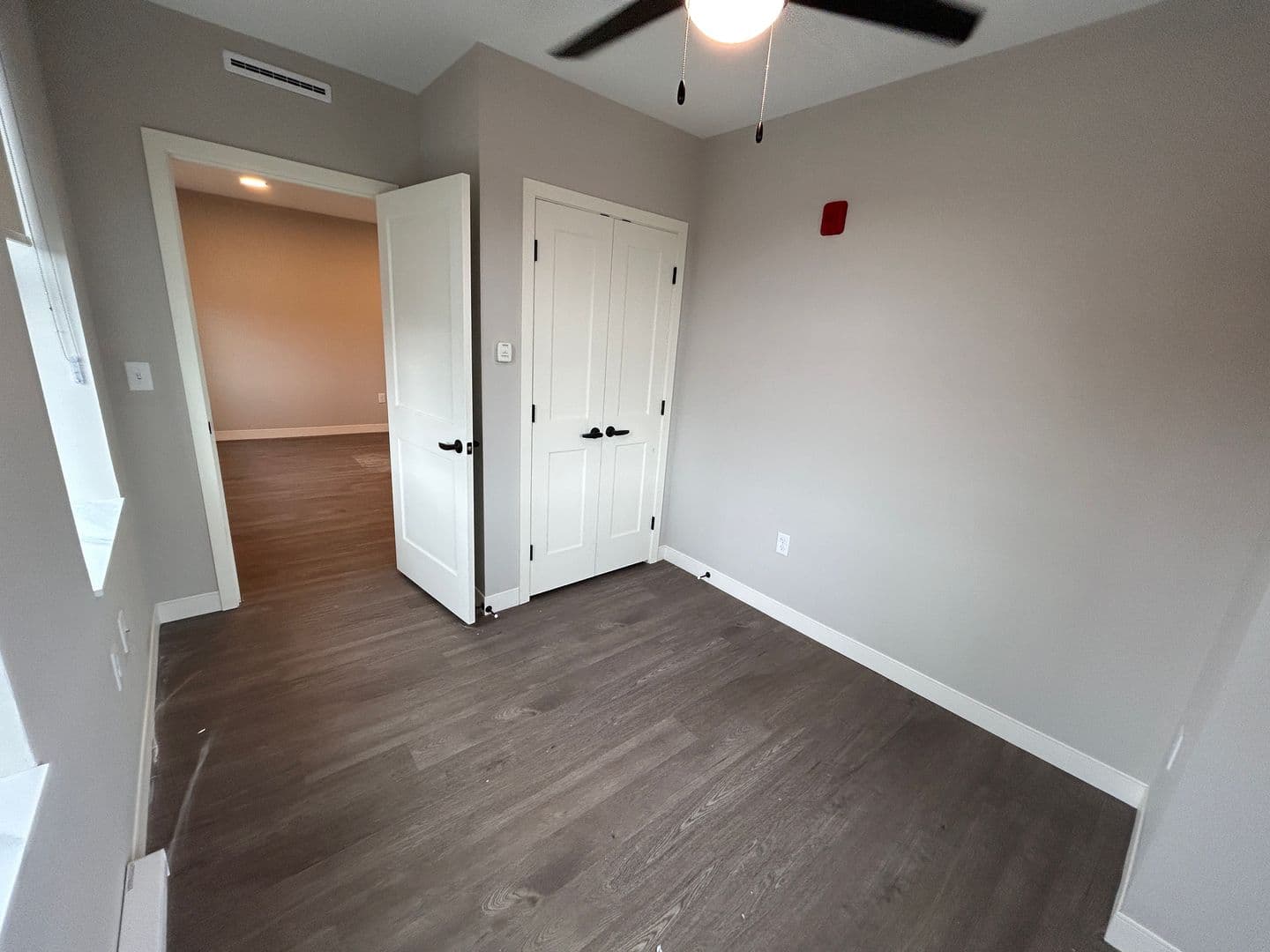 Rendezvous on Elm - Hot Water, Internet, Parking Included! 12 of 13