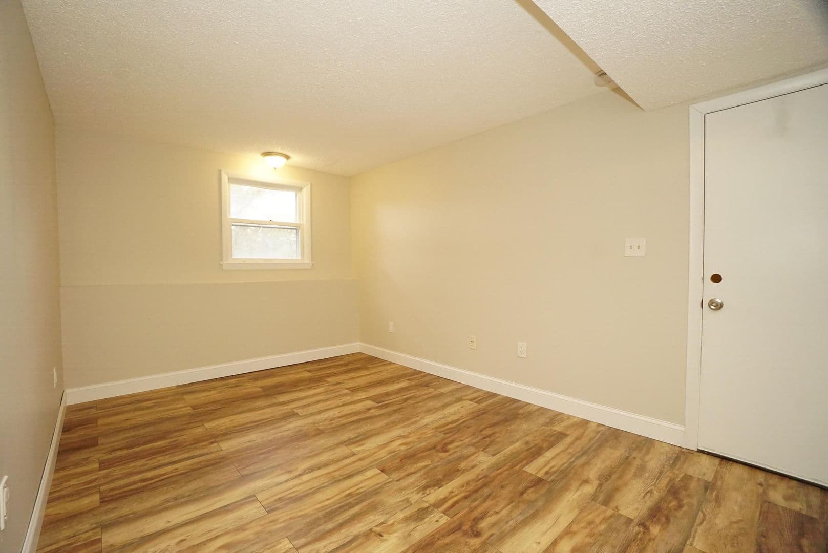 42 Woodfield St 32 of 52