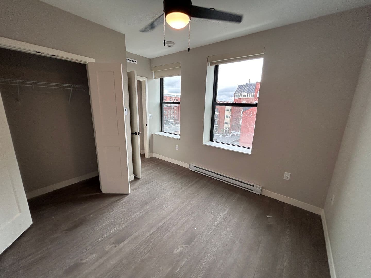 Rendezvous on Elm - Hot Water, Internet, Parking Included! 11 of 64