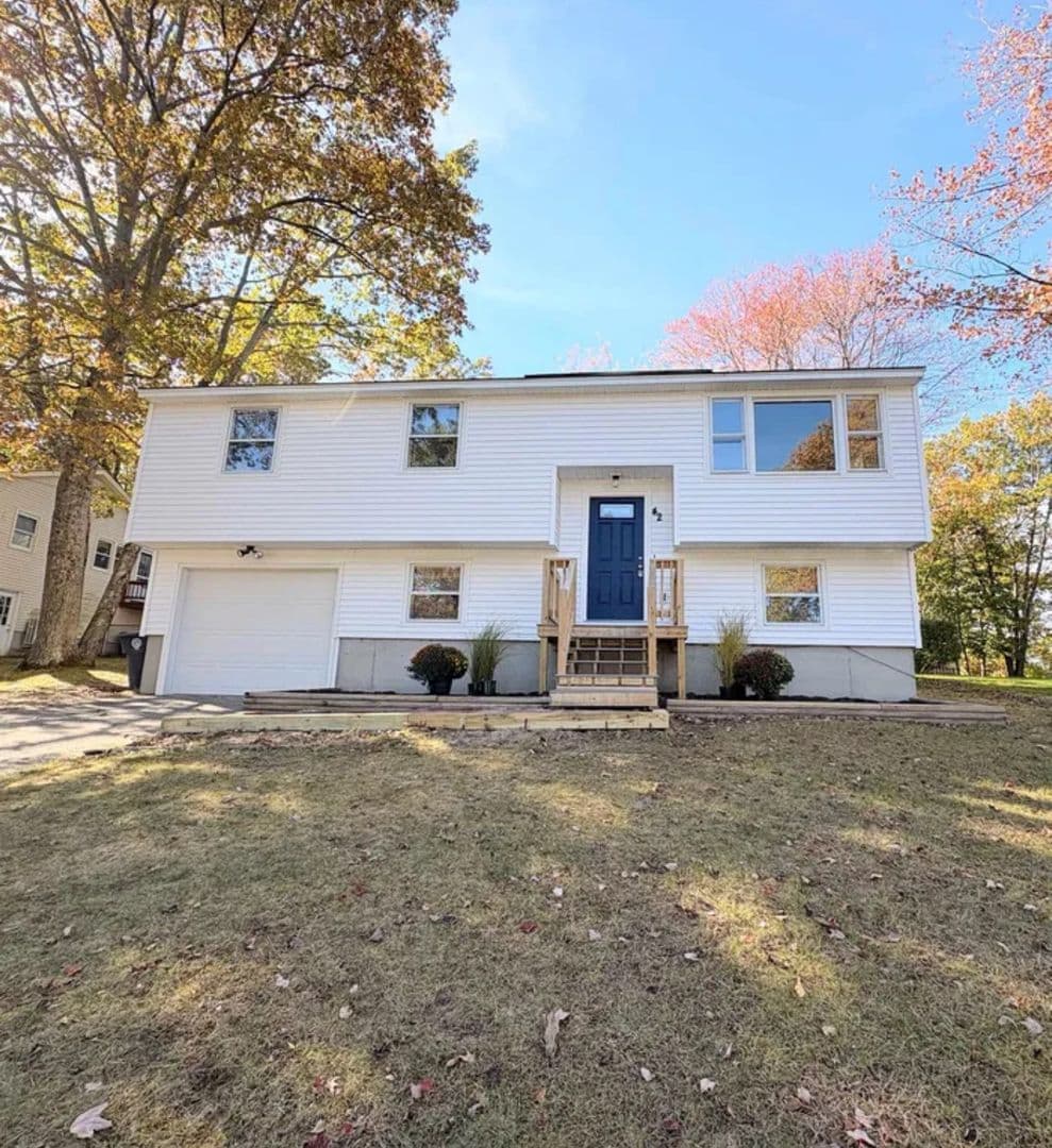 42 Woodfield St 1 of 8