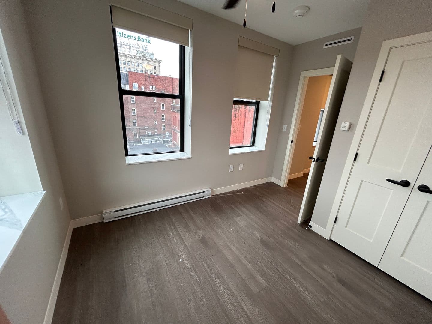 Rendezvous on Elm - Hot Water, Internet, Parking Included! 5 of 13